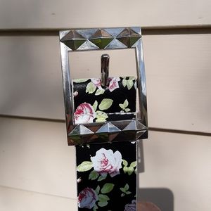 Betsey Johnson rose belt